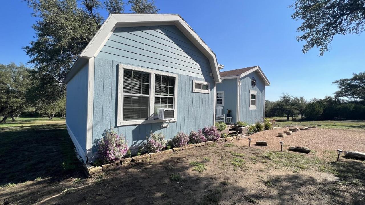 Hill Country Highland'S Bluebonnet Cottage มาเบิล ฟอลส์ ภายนอก รูปภาพ