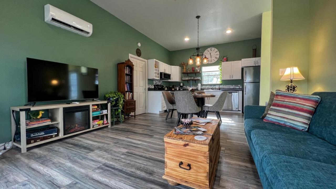 Hill Country Highland'S Bluebonnet Cottage มาเบิล ฟอลส์ ภายนอก รูปภาพ